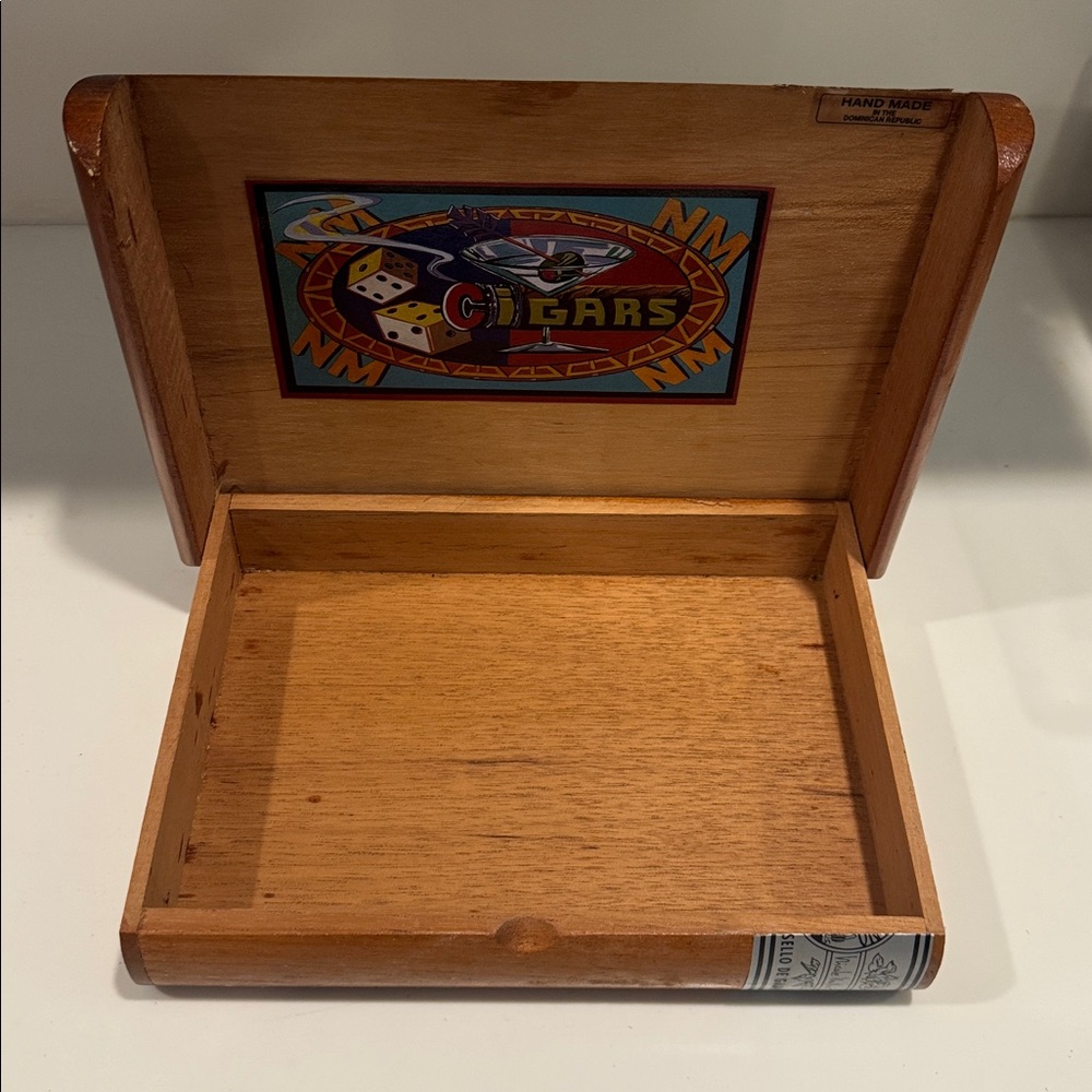 VINTAGE 90s Empty "Nicole Miller 25 Aristocrat" Hand Made Wooden Cigar Box - Picture 2 of 4